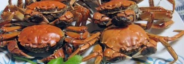 螃蟹能和梨一起吃吗