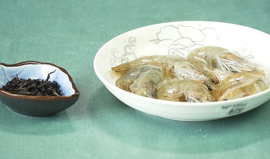 吃虾不能吃什么