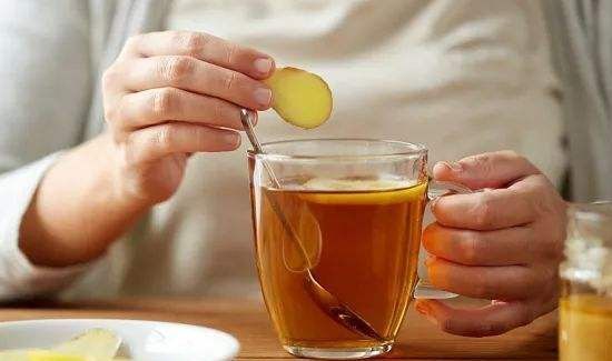 蜂蜜水能和药一块吃吗