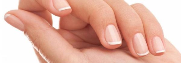 经常美甲指甲变得很薄