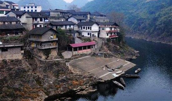 重庆秀山县属于哪个区