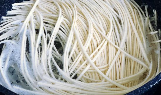 饺子与面条怎样一起煮