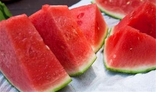 放冰箱的西瓜取出来第二天能吃吗