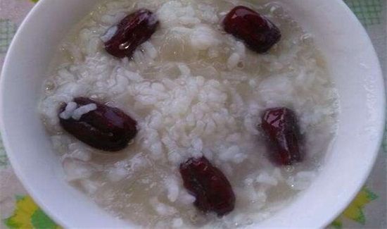 银耳米粥禁忌