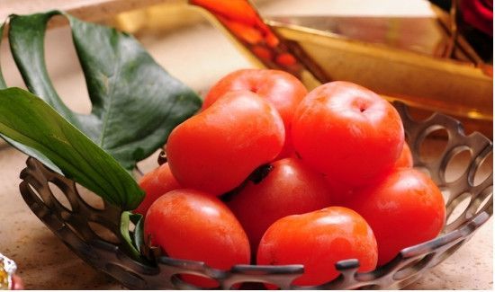 酸奶和柿子一起吃会有什么反应