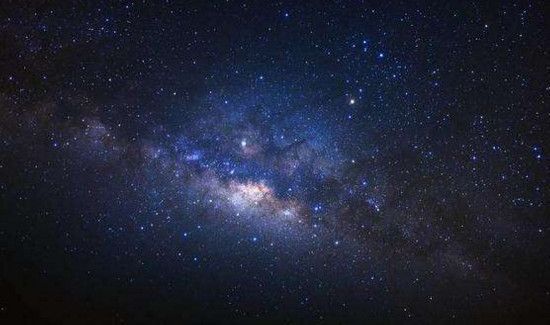 地球和土星为什么是恒星