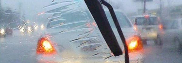 怠速踩刹车车身抖动