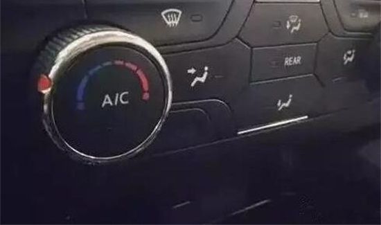 汽车冬天开暖风要打开AC吗?