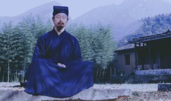 单盘腿正确坐姿