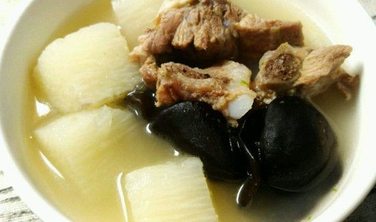 山药海带排骨可以一起吗