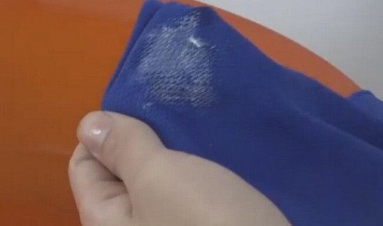 棉袄上面的油怎么洗掉