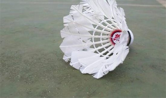 羽毛球拍拉线磅数知识