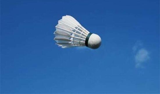 打羽毛球能长高吗