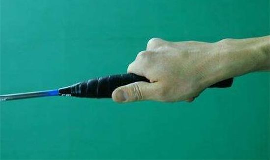 新手打羽毛球技巧