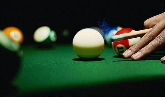 打台球发力打不直