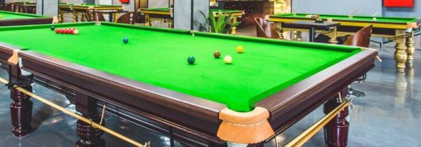 台球正确的握杆方法