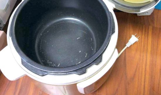 电饭锅长毛了还能用吗