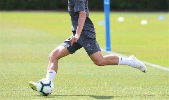 足球射门怎么样发力