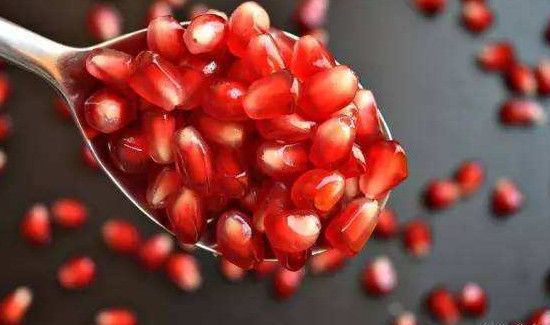 吃石榴不吐籽有危害吗