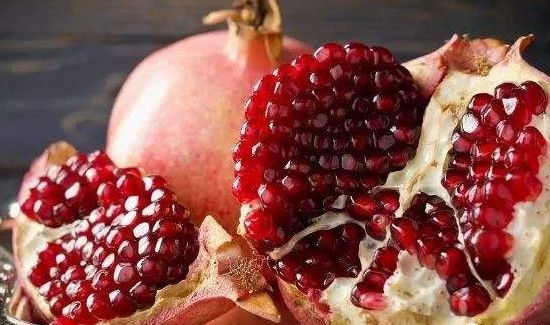 吃石榴不吐籽有危害吗