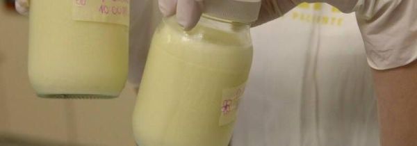 母乳能不能开水隔着烫