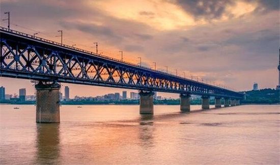 武汉长江大桥建成时间