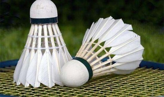 羽毛球脚步沉怎么办