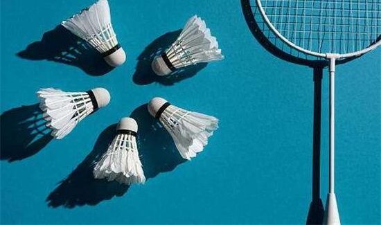 羽毛球脚步沉怎么办