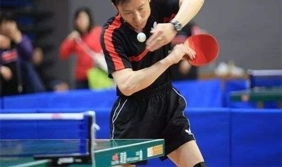 乒乓球握拍反手打法