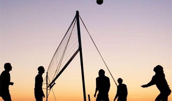 排球击球后动作