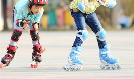 儿童学轮滑如何发力