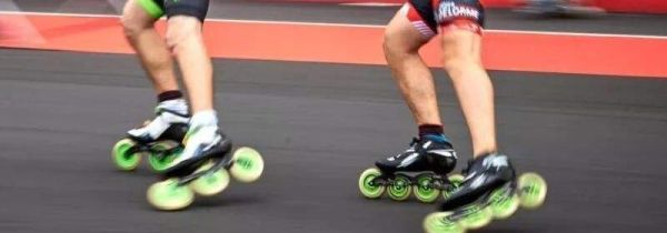 轮滑用哪里发力