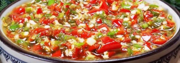 火锅油碟怎么调