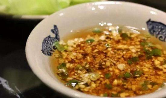 火锅油碟怎么调