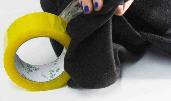 衣服上沾了很多小毛毛怎么办