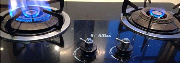 煤气灶打着火松手就灭