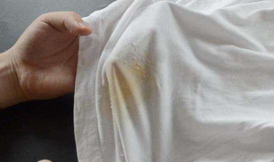 棉袄上有油洗不掉怎么办