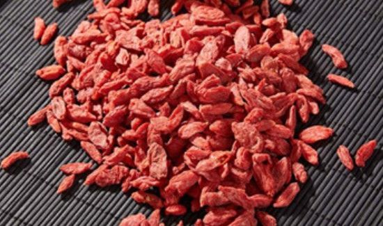 枸杞放了2年变黑能吃吗