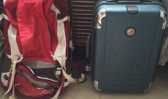 带了登机箱还能背包吗