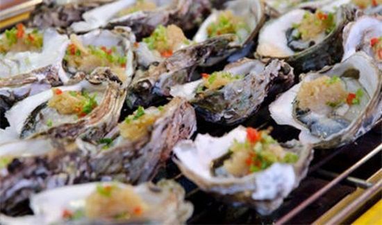 生蚝中间的黑色能吃吗