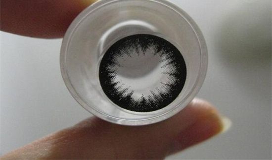 眼睛敏感怎么戴隐形眼镜