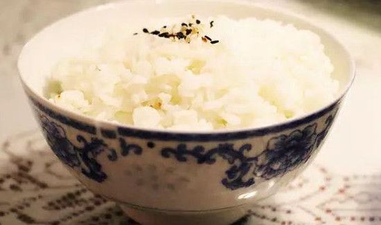 米饭煮软了能炒花饭吗