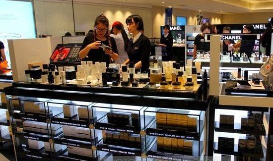 免税店买的化妆品能带上飞机吗
