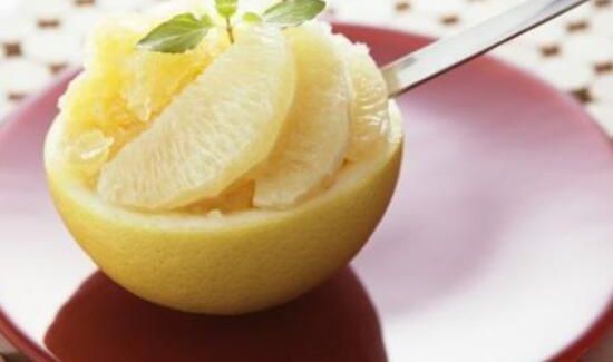 柚子可以和牛奶一起食用吗