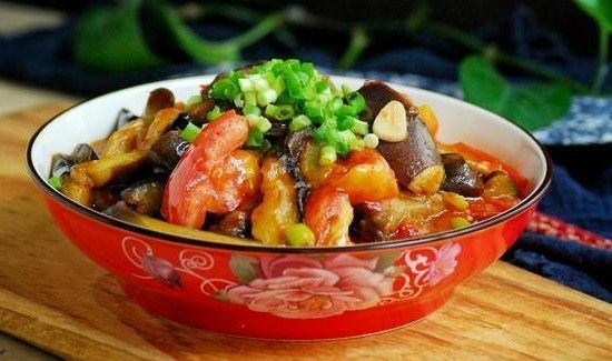 茄子可以和西红柿一起吃吗
