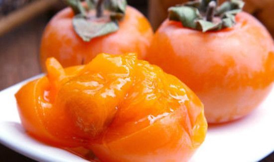 柿子和鲅鱼能一起吃吗?