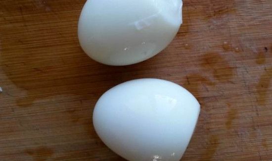 鸡蛋敷淤青为什么变黑