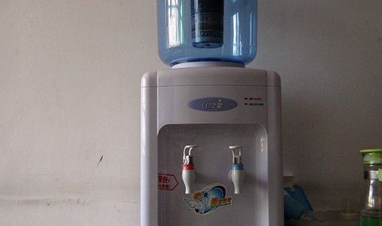 清洗饮水机最简单办法