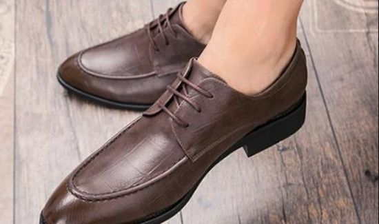 皮鞋放久了发硬怎么办