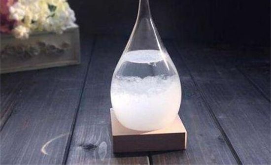 风暴瓶破了吸入有毒吗